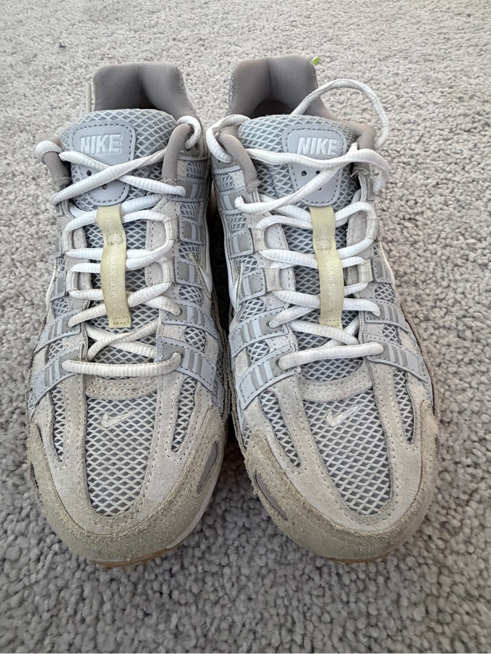 Nike Womens Light Grey Mesh and Suede Sneakers
